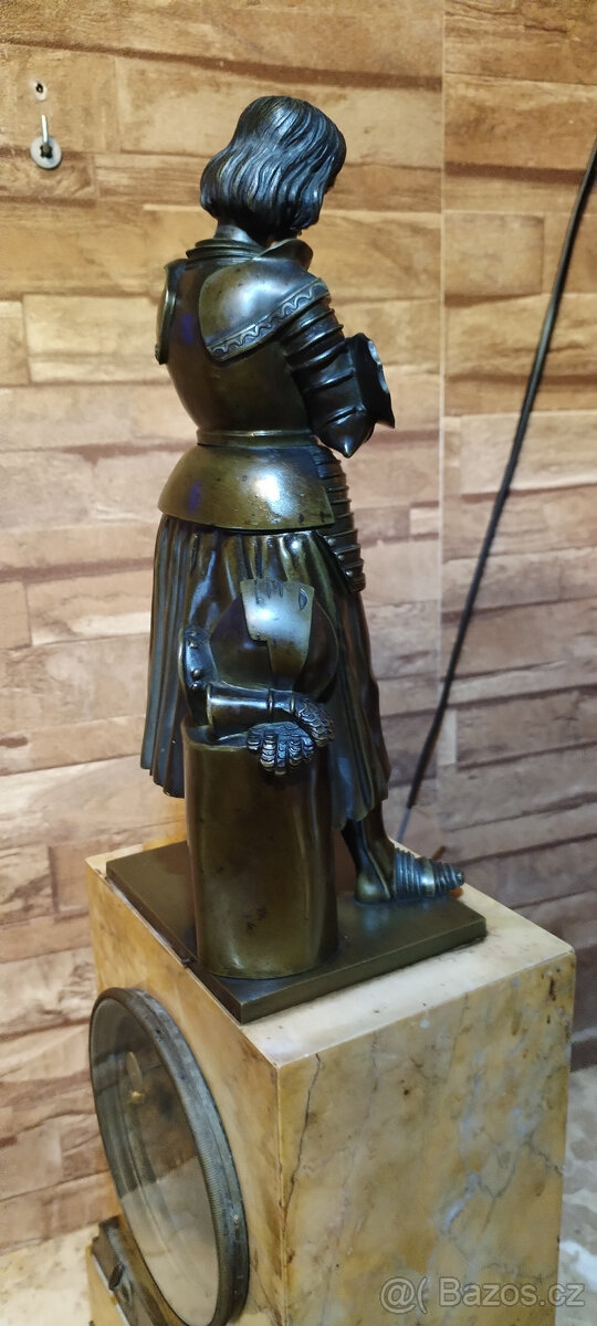 Vzácné stolní hodiny PLNÝ BRONZ JOHANKA Z ARKU. - 12