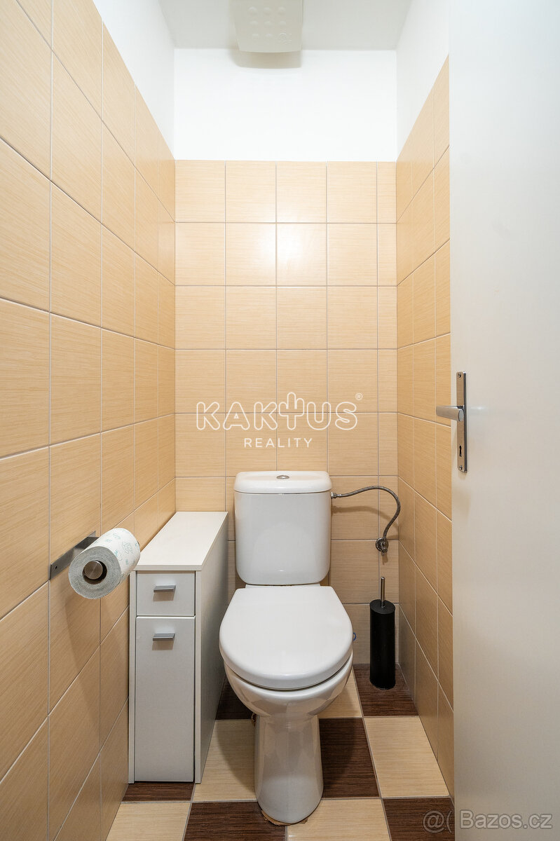 Pronájem prostorného bytu 1+1, 35 m2, ulice Roháčova, Moravs - 12