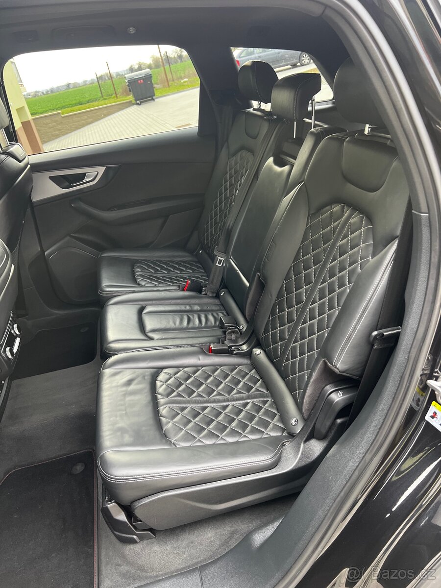 Audi Q7 S-line - 12