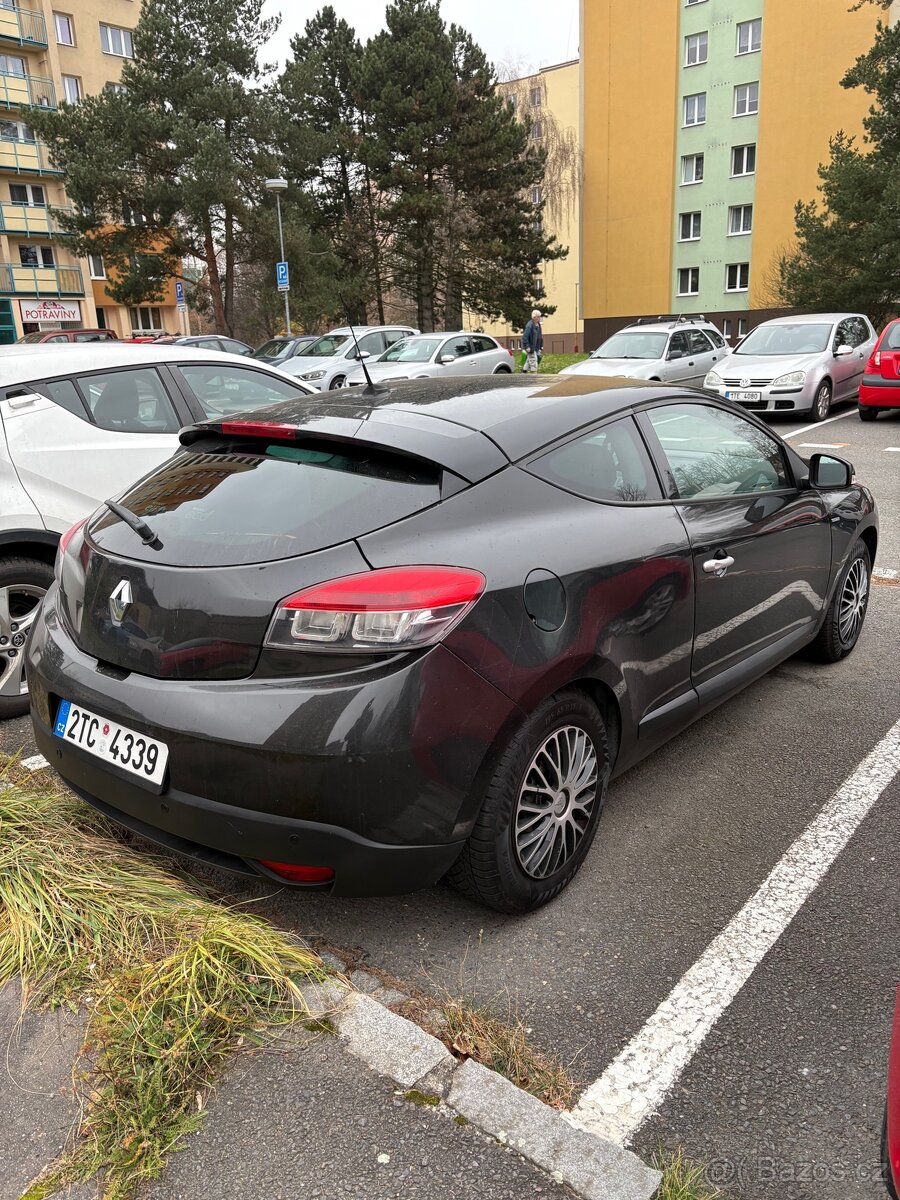 Renault Megane III Coupé 1.5 dCi 2011 BOSE - 12