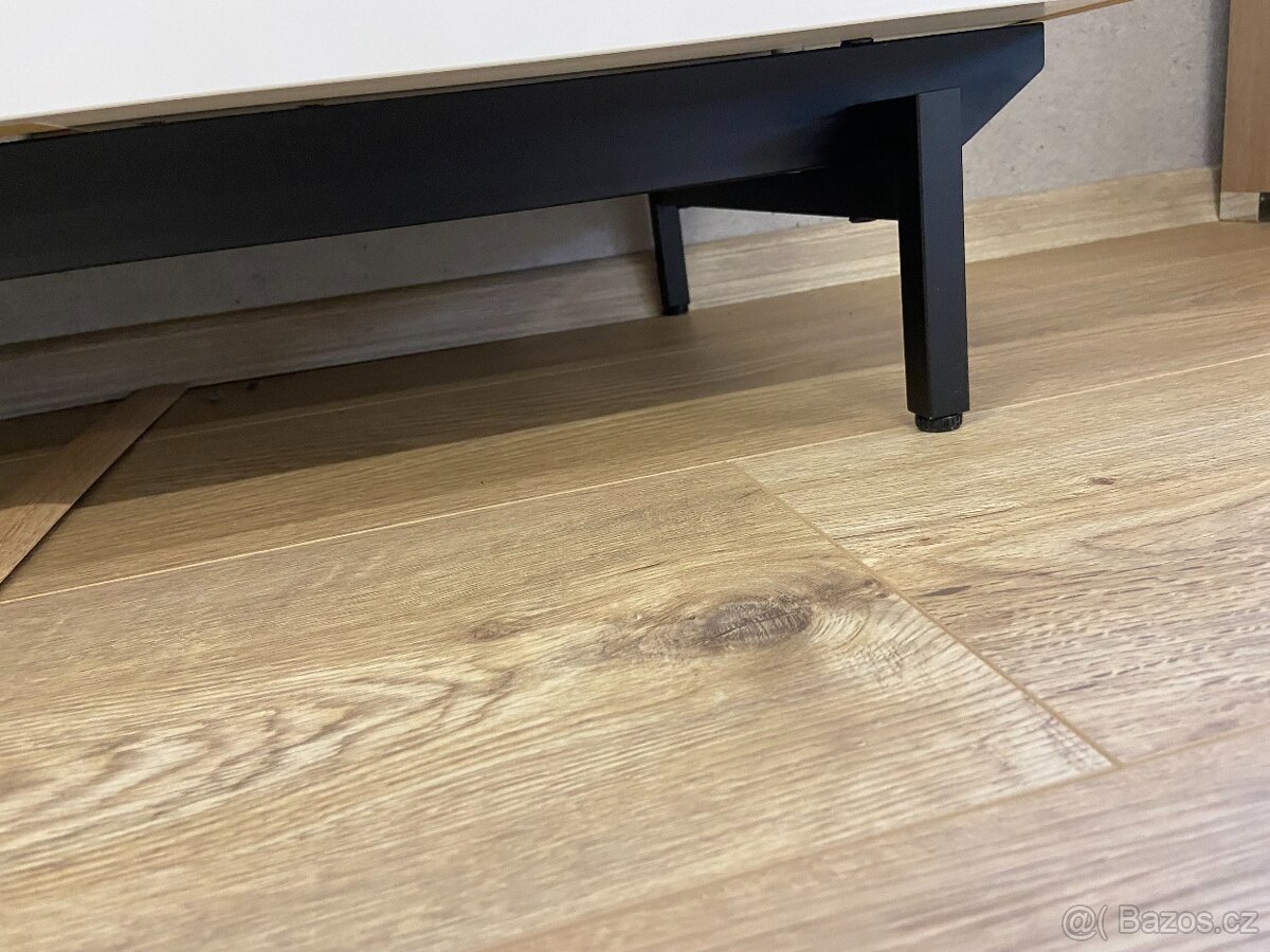 Komoda, příborník, regál, knihovna - 12