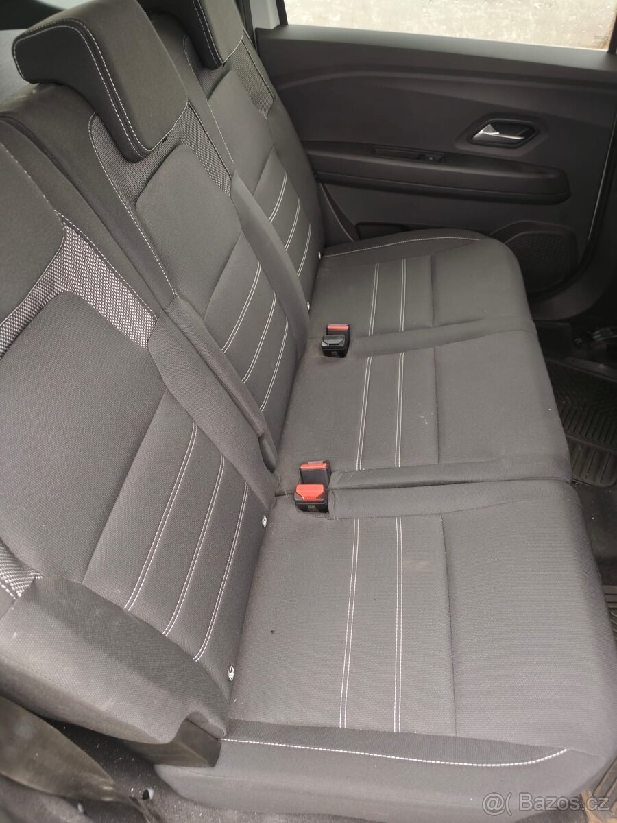 Dacia Jogger 2022 1.0 80kw 11600km - 12