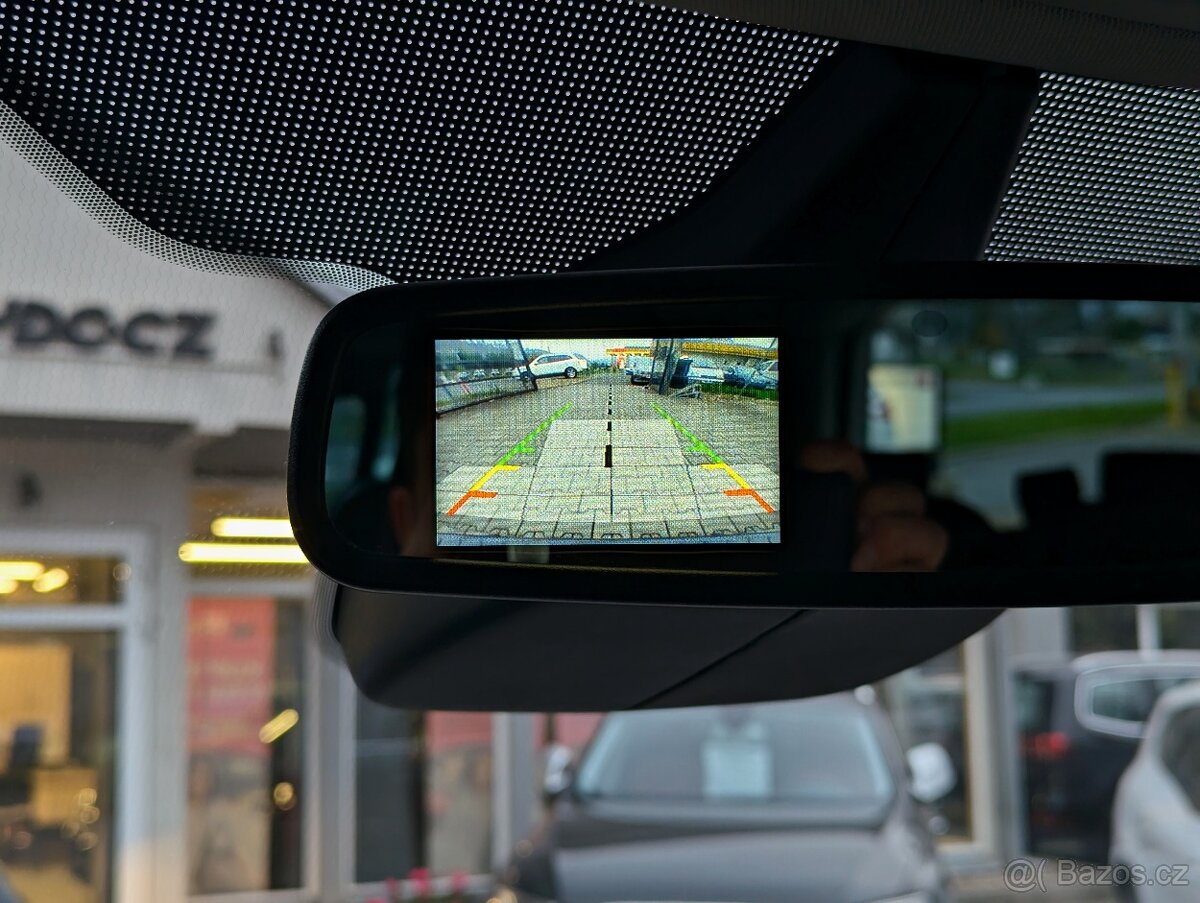 Ford Tourneo Custom TITANIUM 2.2 TDCi 114kW 8 MÍST, KAMERA - 12