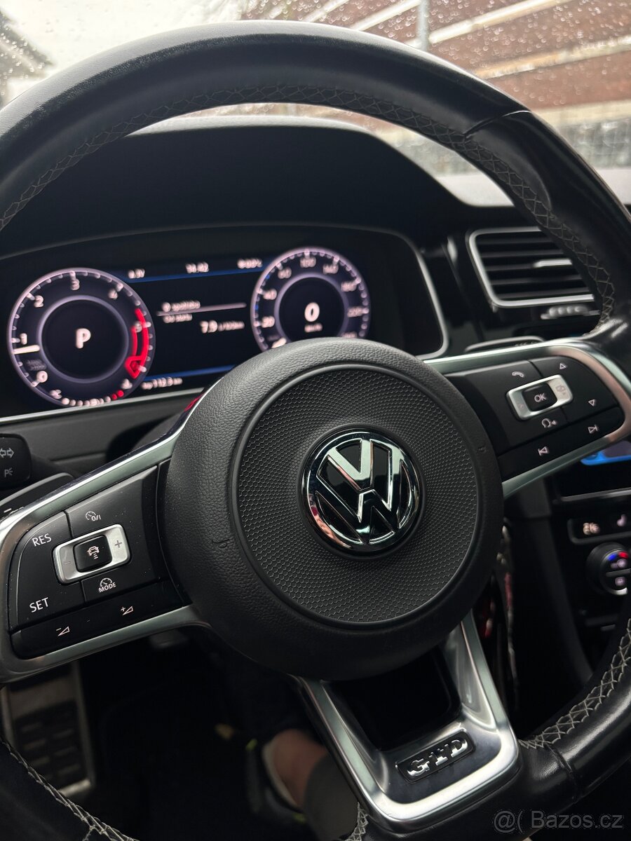 Volkswagen Golf 2.0 GTD - 12