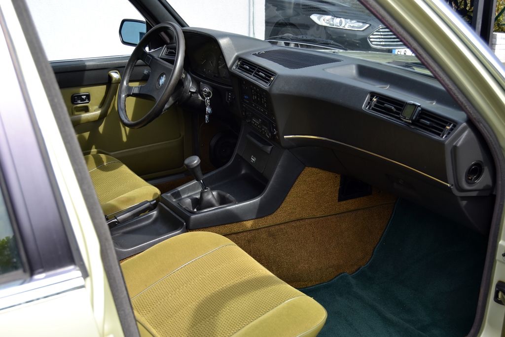 BMW 728i E23 / 72 000 km - 12