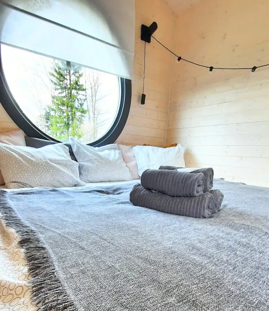 Atraktivní stavební pozemek na krásném místě - 12