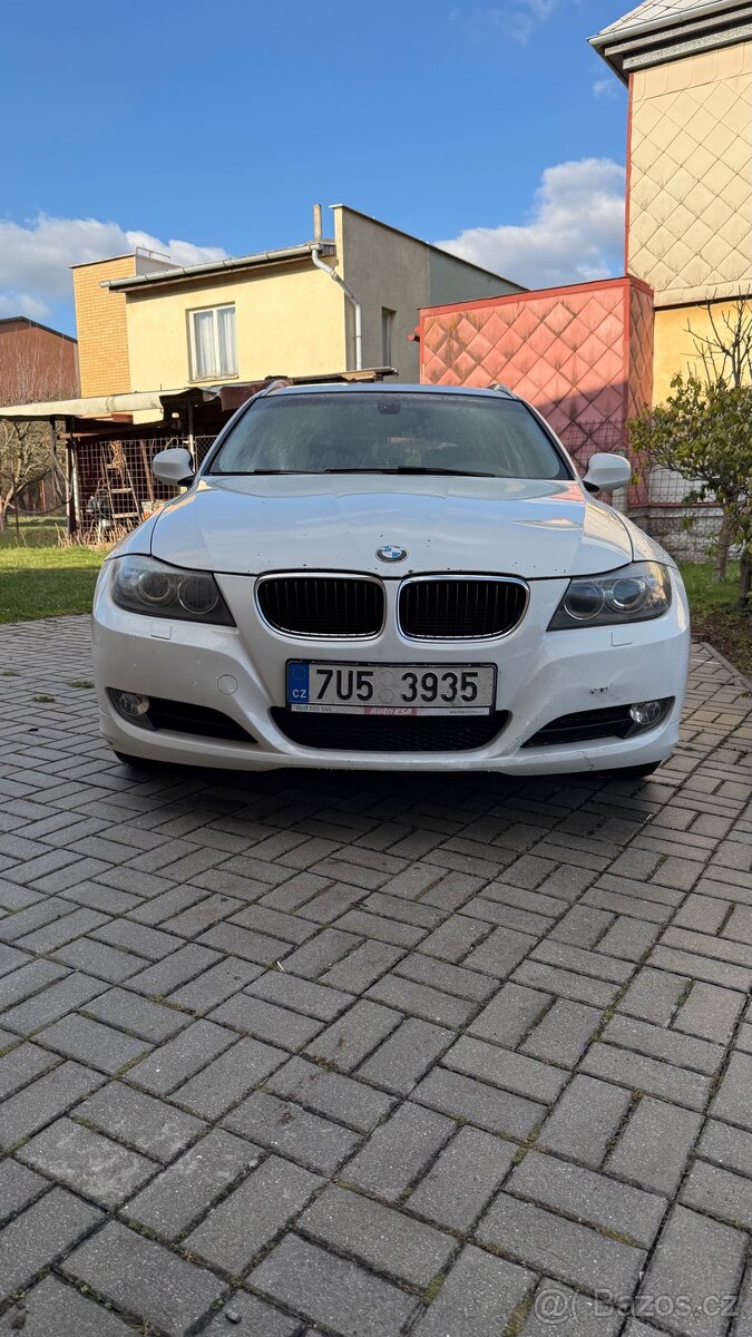 Bmw e91 318D LCI touring - 12