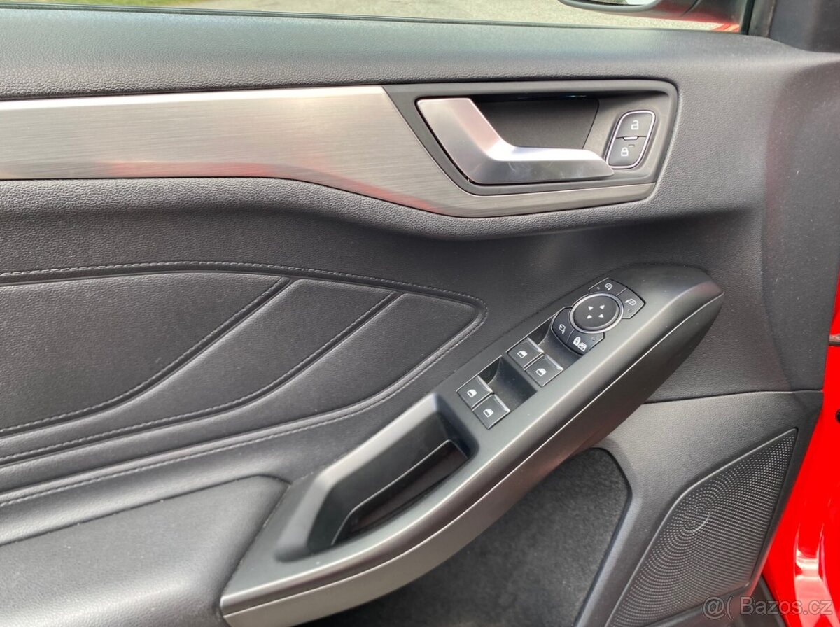 Ford Focus Turnier 1.5 EB Titanium 1. majitel 11/2019 - 12