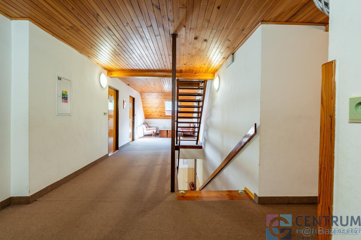 Prodej rekreační chalupy 373m2 - 12