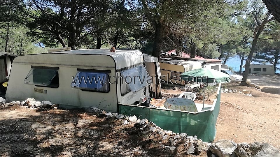 Prodám vybavené stany a karavany v Chorvatsku. - 12