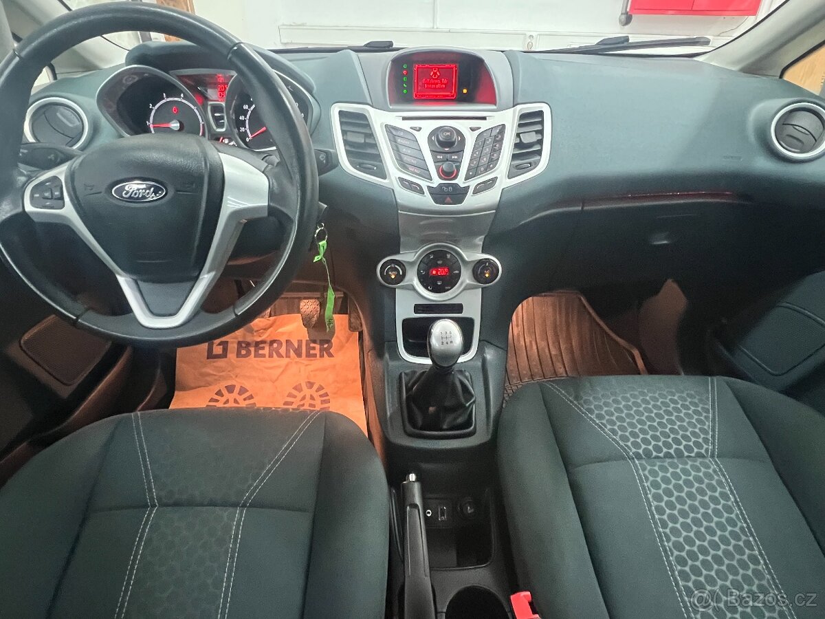 Ford Fiesta 1.25 TITANIUM PAR.ASISTENT VYHŘ.SEDAD.DIGIKLIMA - 12