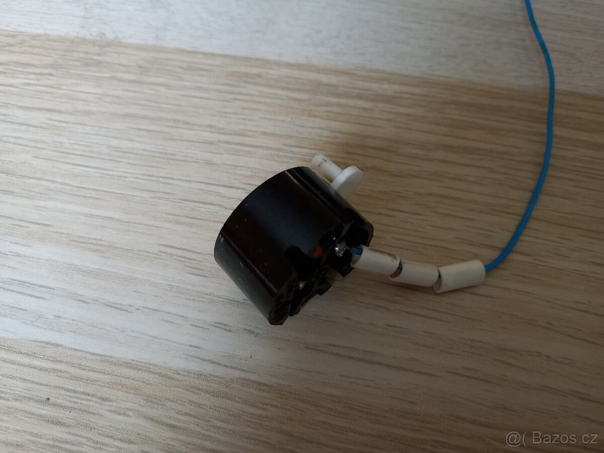 Komponenty Tesla - 12