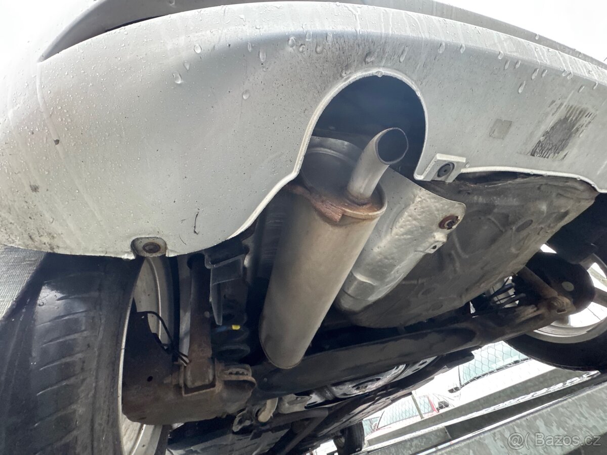 Fiat grande punto 1.2, najeto 160 tisíc km - 12