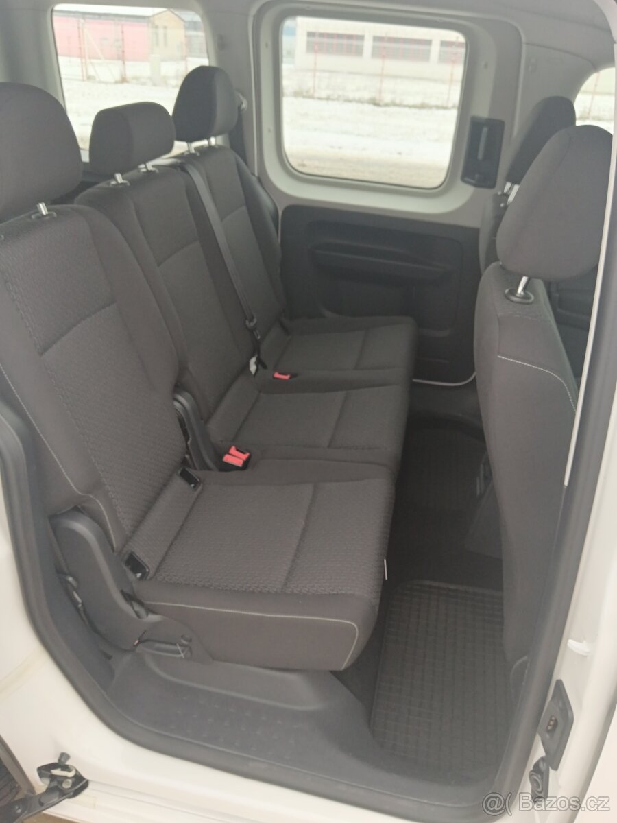 VW CADDY 2,0TDI 55KW rok 2016 - 12