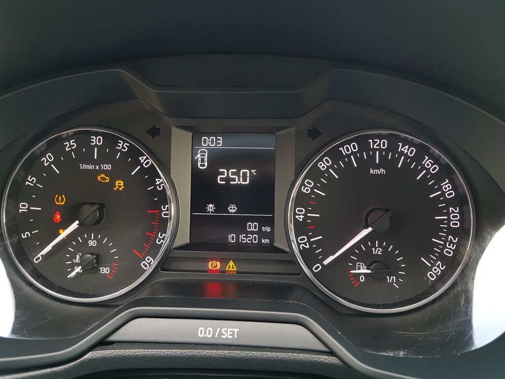 Přední sedadla Active s airbagy, Škoda Octavia III - 12