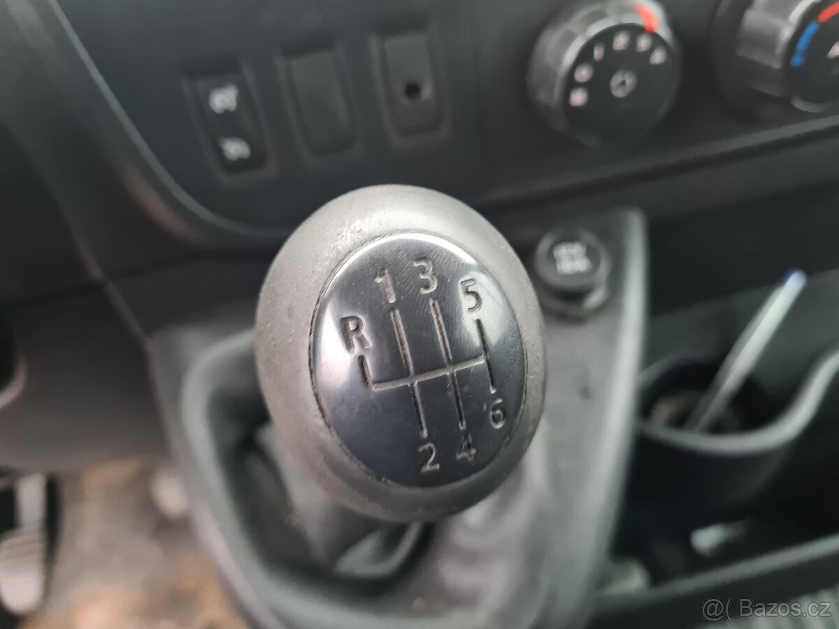 RENAULT MASTER 2,3 DCI 92 KW KLIMA SPACÍ NÁSTAVBA - 12