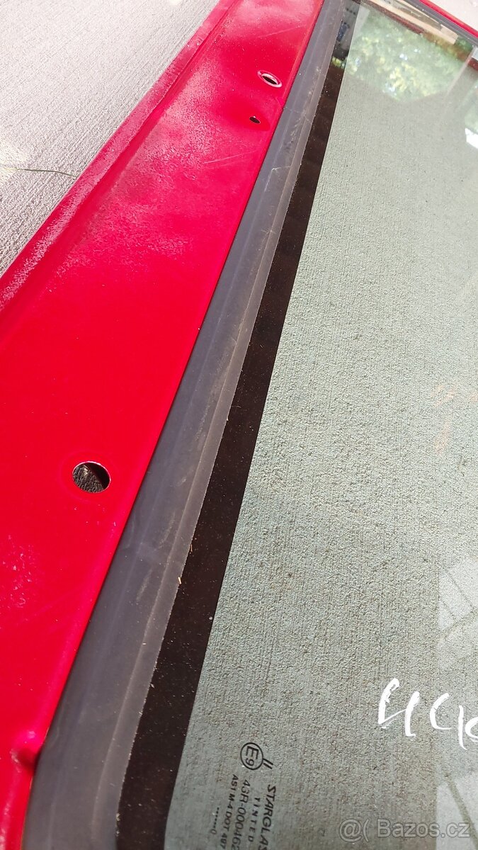 Suzuki Samurai SJ413 – Rám čelního skla červený - 12