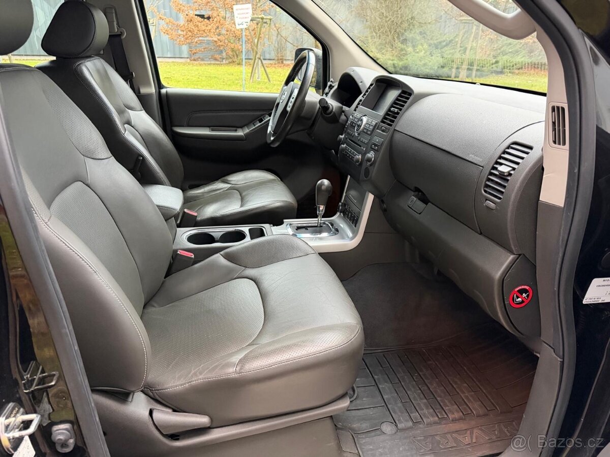 Nissan Navara 3,0 DCi V6 4WD/automat/35 tkm - 12