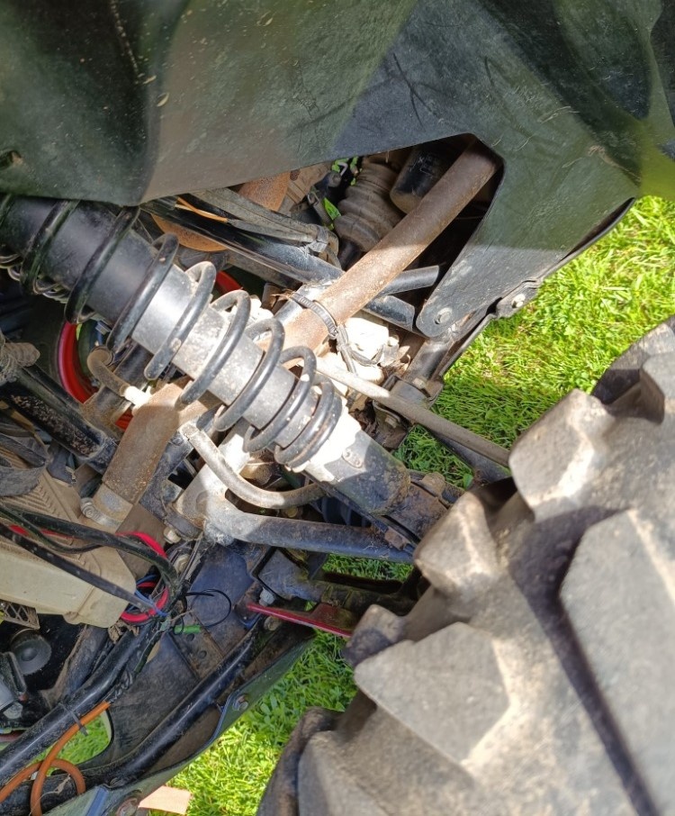 Suzuki kingquad 750i - 12