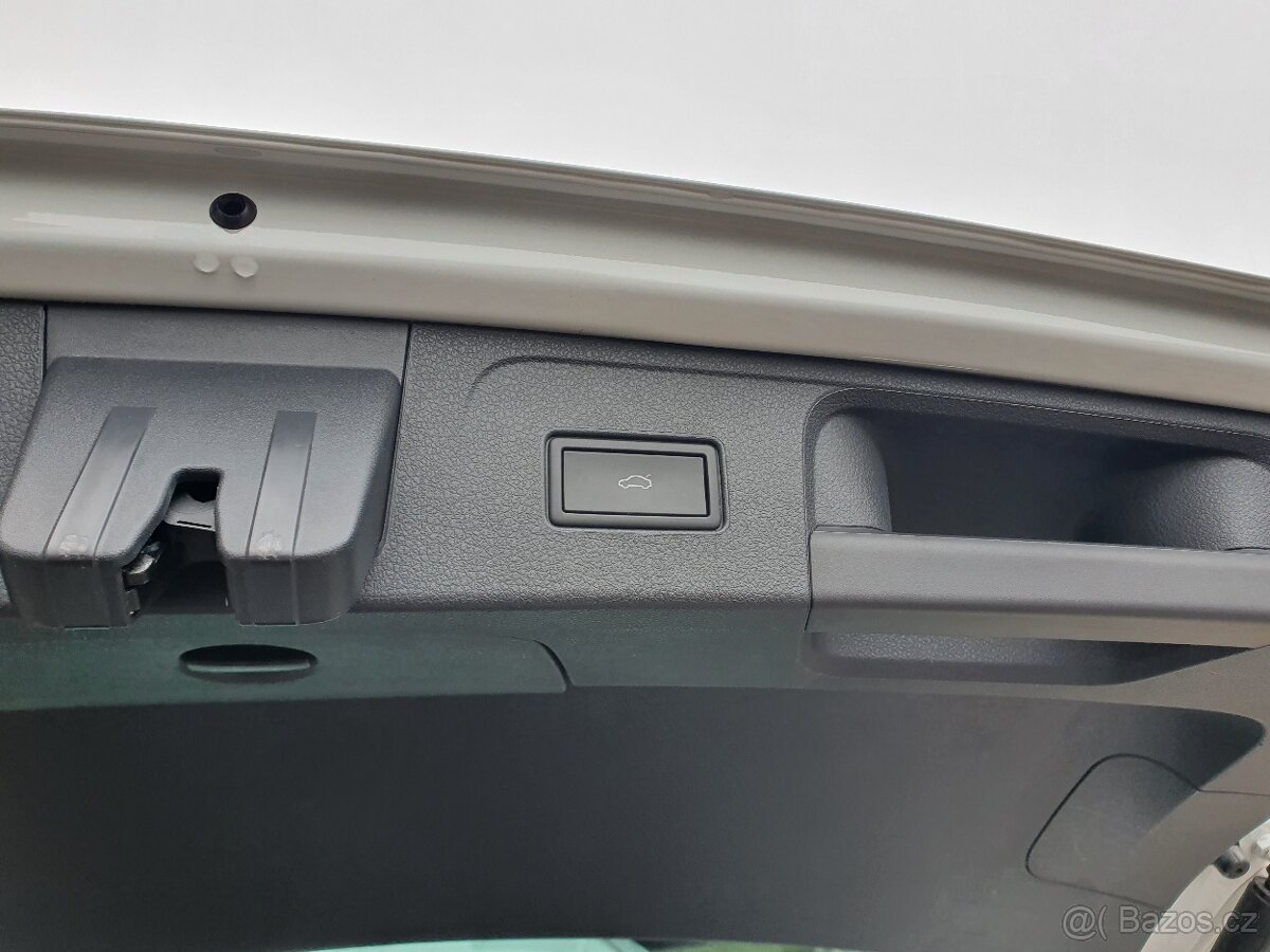 VW Passat GTE Variant 1.4TSI 160kW DSG - záruka Autodraft - 12