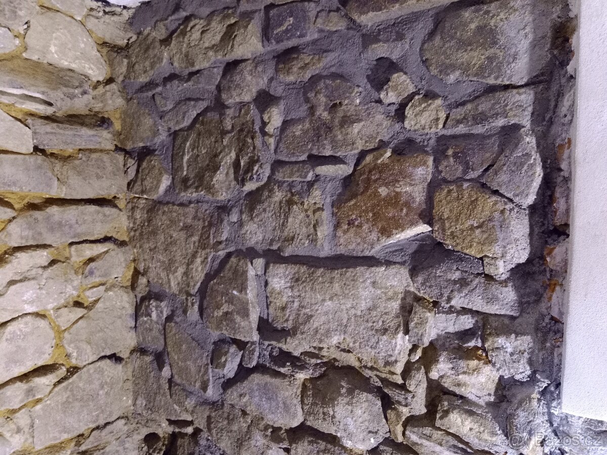 Rekonstrukce, zednické práce, výměna oken - 12