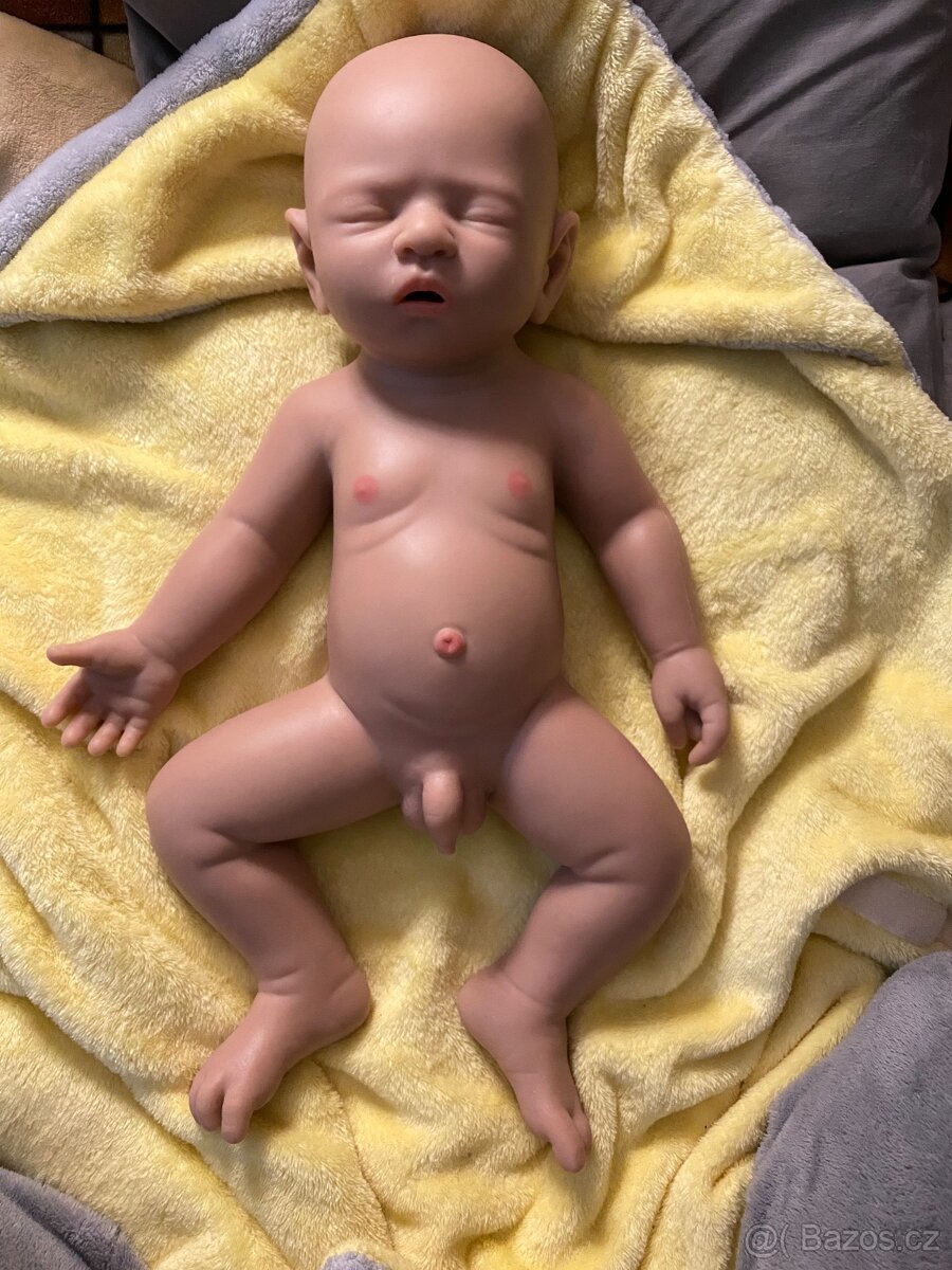 Celosilikonové reborn miminko baby panenka - chlapeček - 12