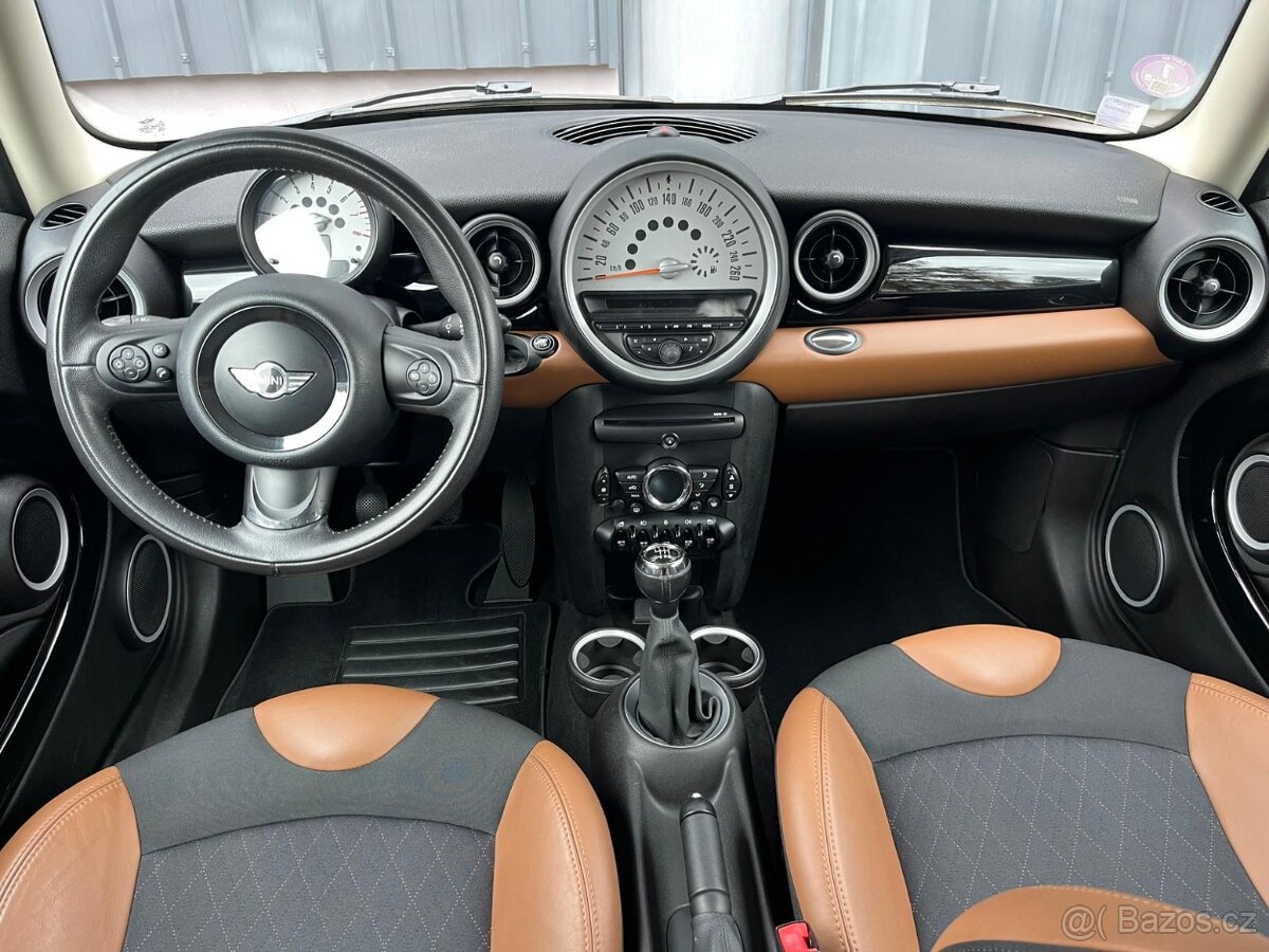 Mini Cooper 1,6 i / 90 kW / Brown / - 12