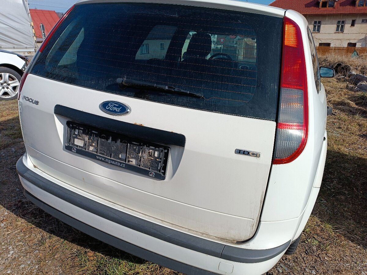 Ford Focus II 1,6 16V 74kW, r. v. 2006 - náhradní díly - 12