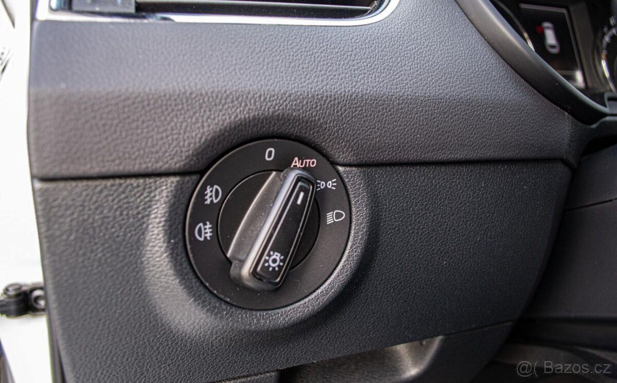 Škoda Octavia 3 Combi 2.0 TDI DPF RS - 12