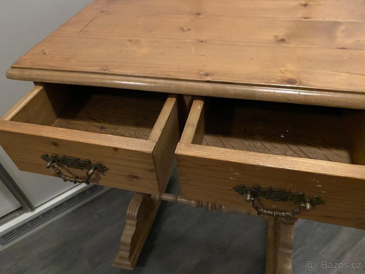 Starožitný stolek - 12