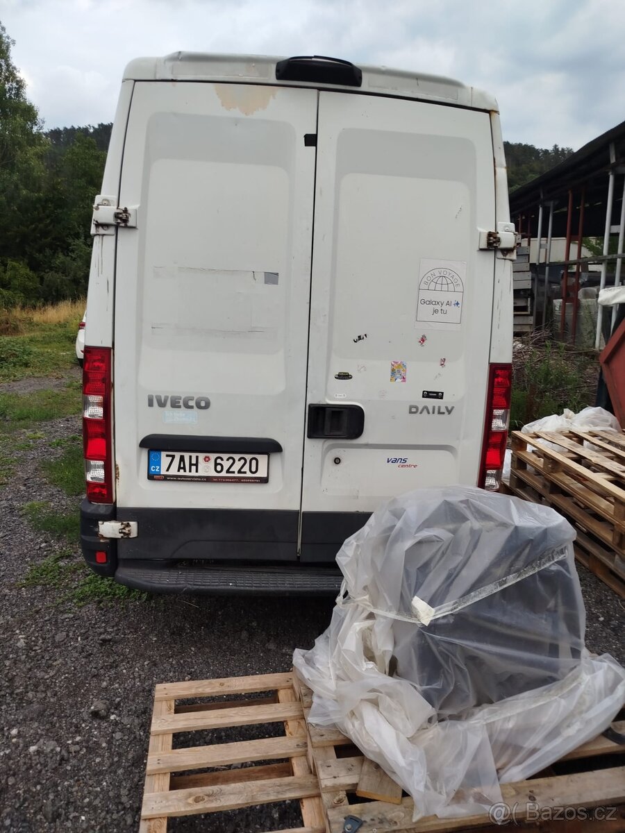 Prodám iveco daily 2012 2,3 93 kw a motor - 12