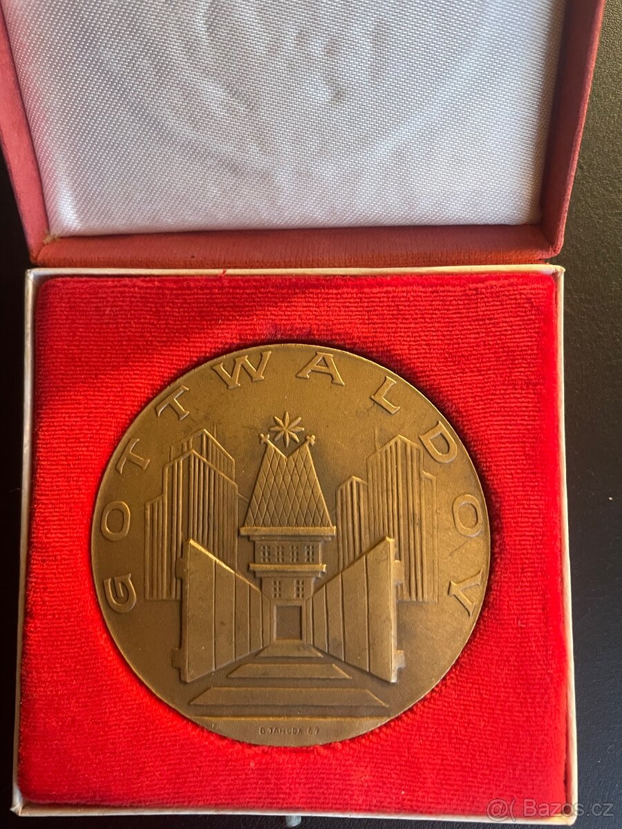 Konvolut pamětních medailí - 12