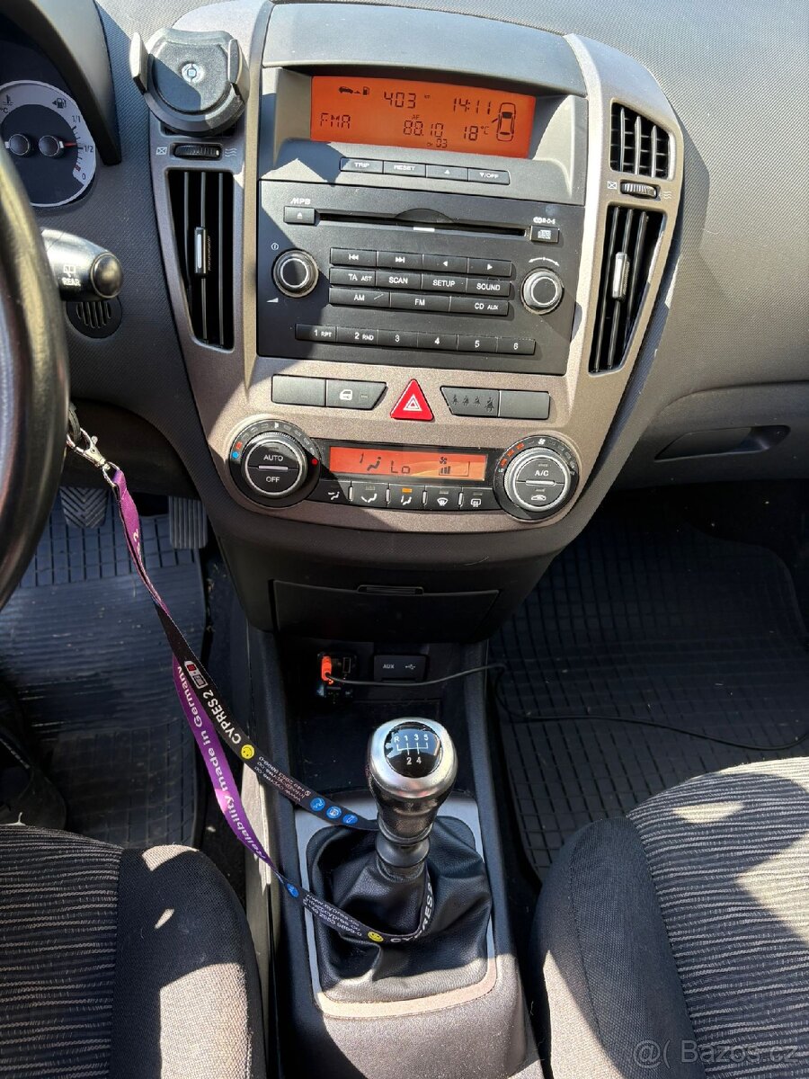 Kia ceed sport coupe 1.6CRDi - 12