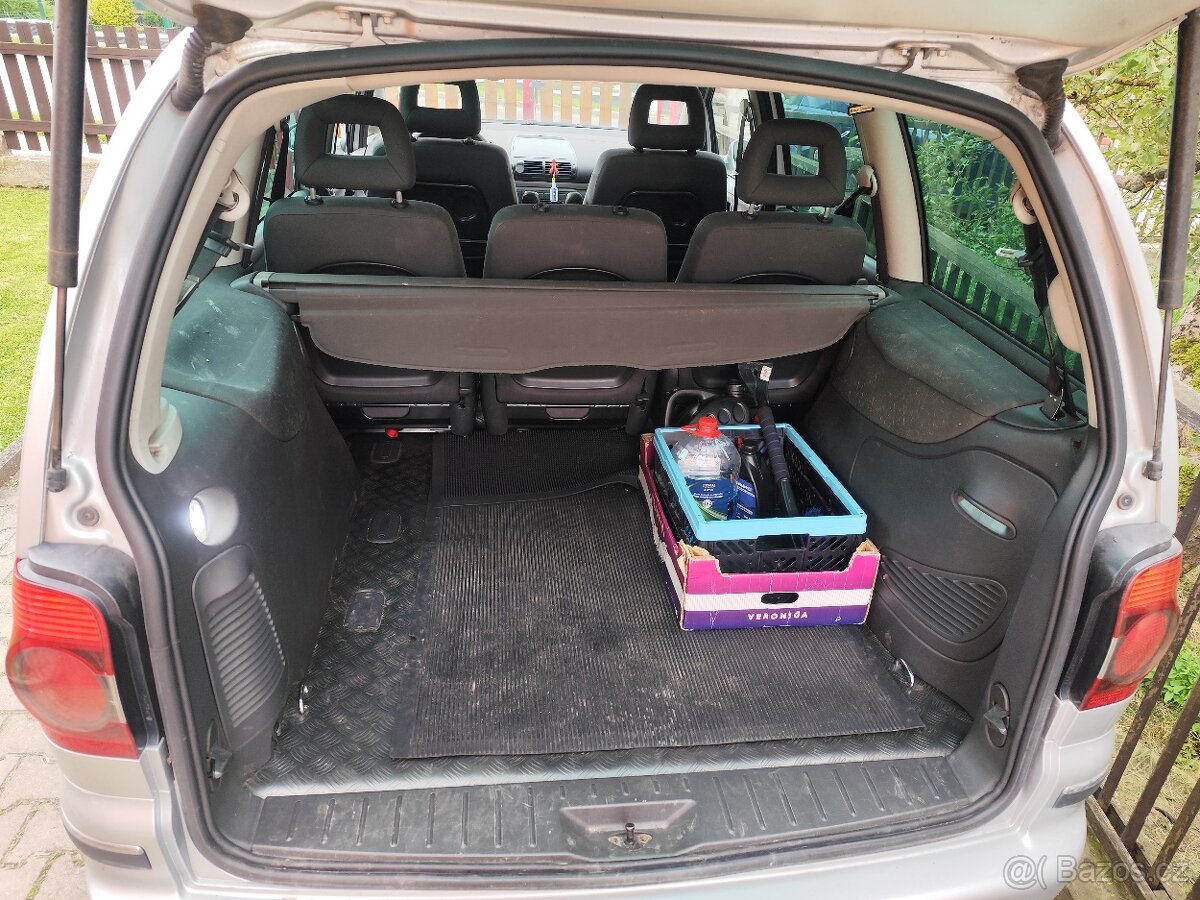 VW Sharan 2,0 TDI 103 kW - 12