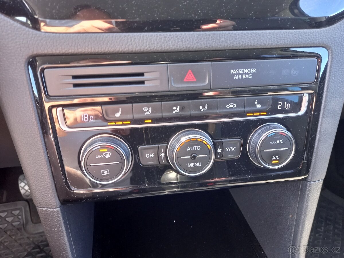 VW-GOLF SPORTSVAN 2,0TDI-150PS-BIXENON-HIGHLINE-NAVI-2015 - 12