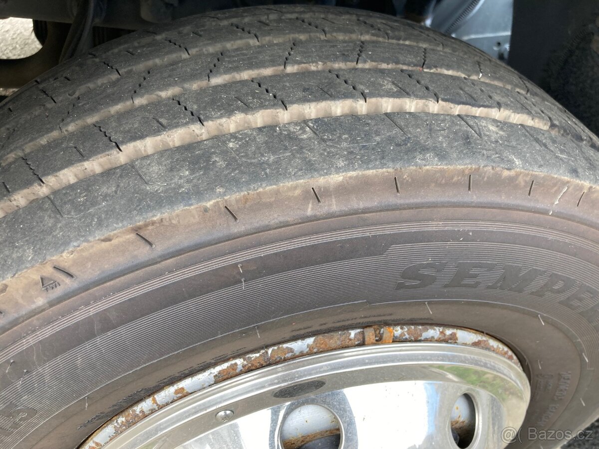 Nákladní automobil DAF LF 180 s hákem na ABROLL kontejner. - 12