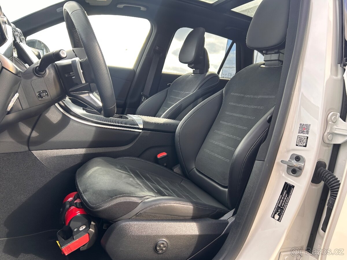 Prodám Mercedes-Benz GLC 220d 4MATIC AMG NIGHT - 12