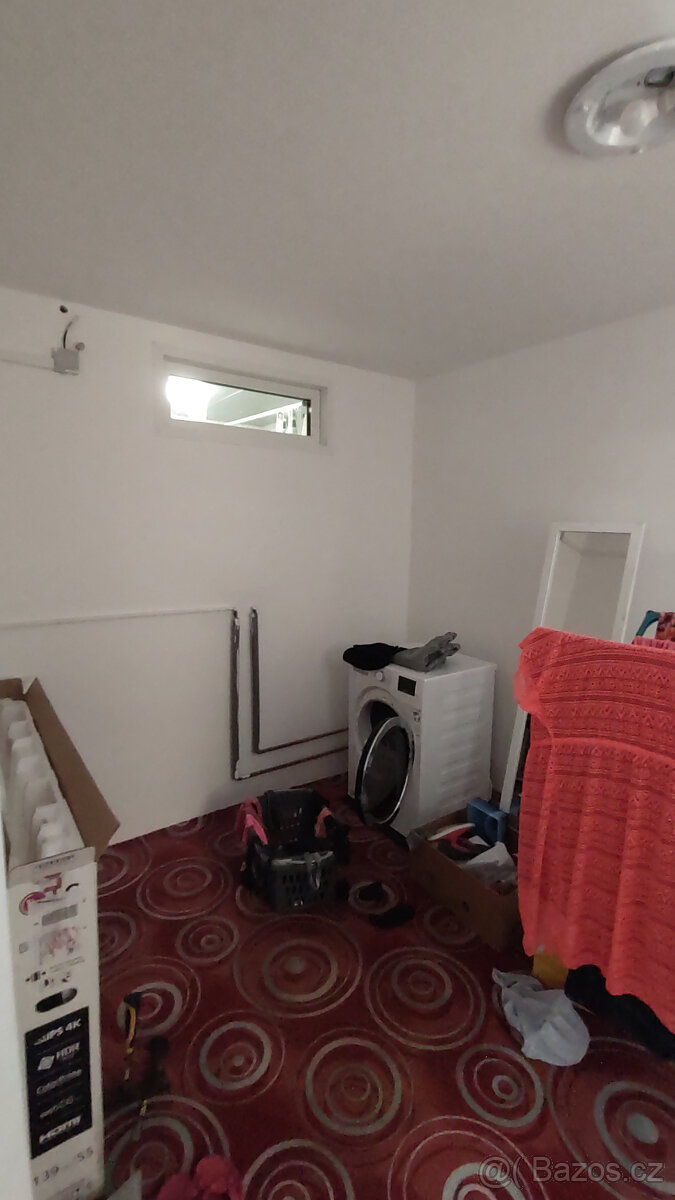 Prodej rodinného domu 4x byty+ garáž bungalov Hostomice - 12