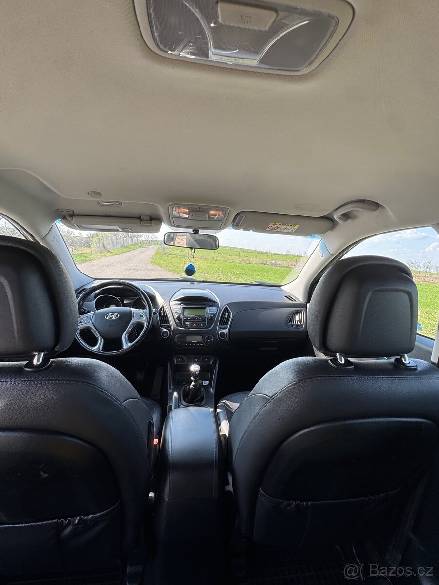 Hyundai ix 35 - 12