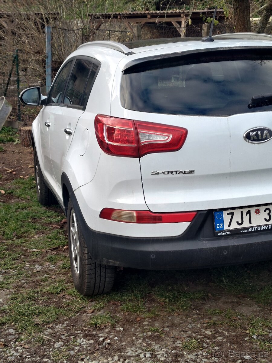 Kia Sportage 1.7 CRDi - 12