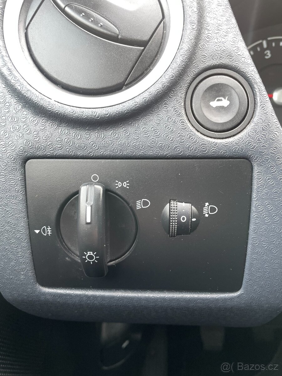 Ford Fusion 1.4i 59Kw rok 2007 najeto 195500Km - 12