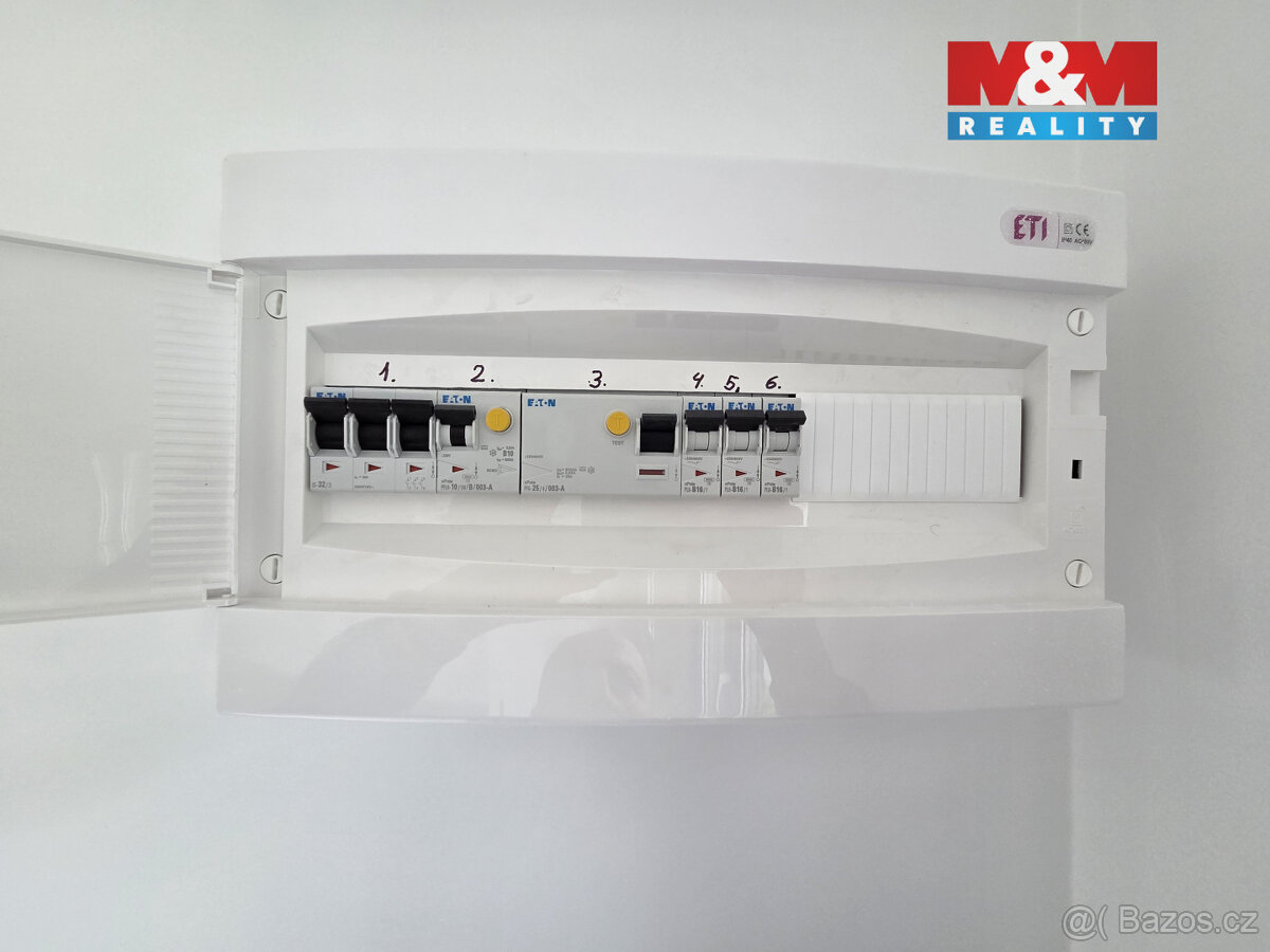 Pronájem kancelářského prostoru,24 m², Praha, ul. Průmyslová - 12