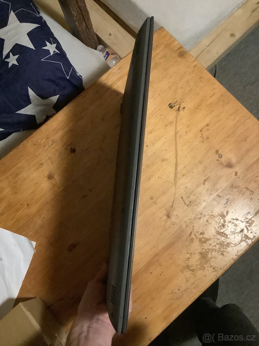 Lenovo V320-17IKB Černý, bez nabíječky a DVD mechaniky - 12