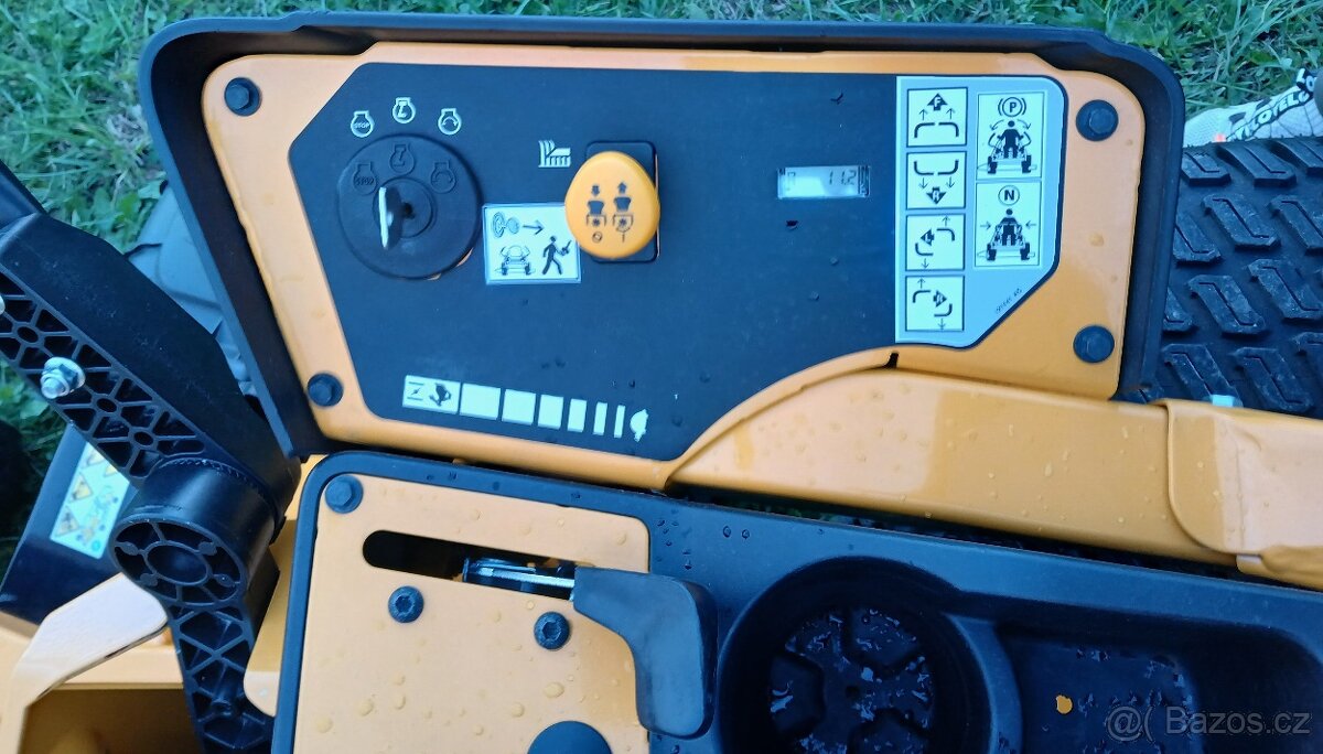 Sekačka s nulovým polomerem otačení - 12