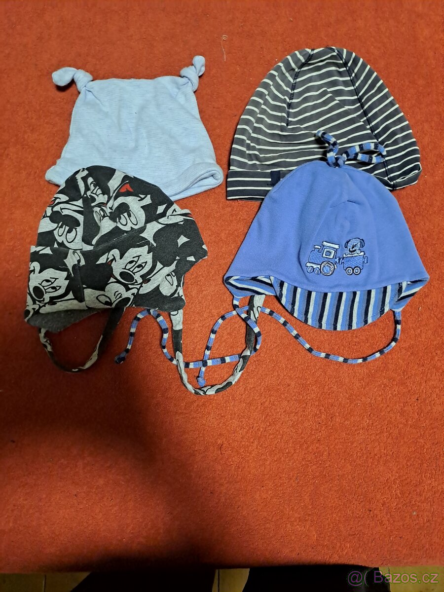 Chlapecké čepice, rukavice, punčocháče a bačkory. - 12