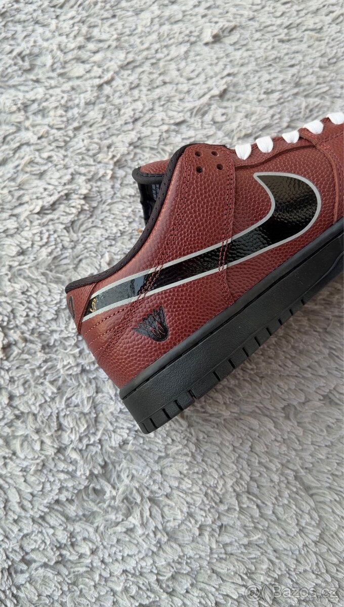 Nike SB Dunk Low Limosine Skateboards - 12