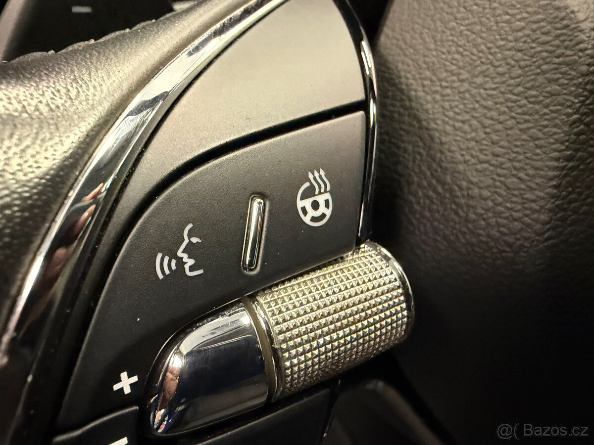 Škoda Octavia Style 2.0TDI 110kw ACC LANE SIDE KESSY MATRIX - 12