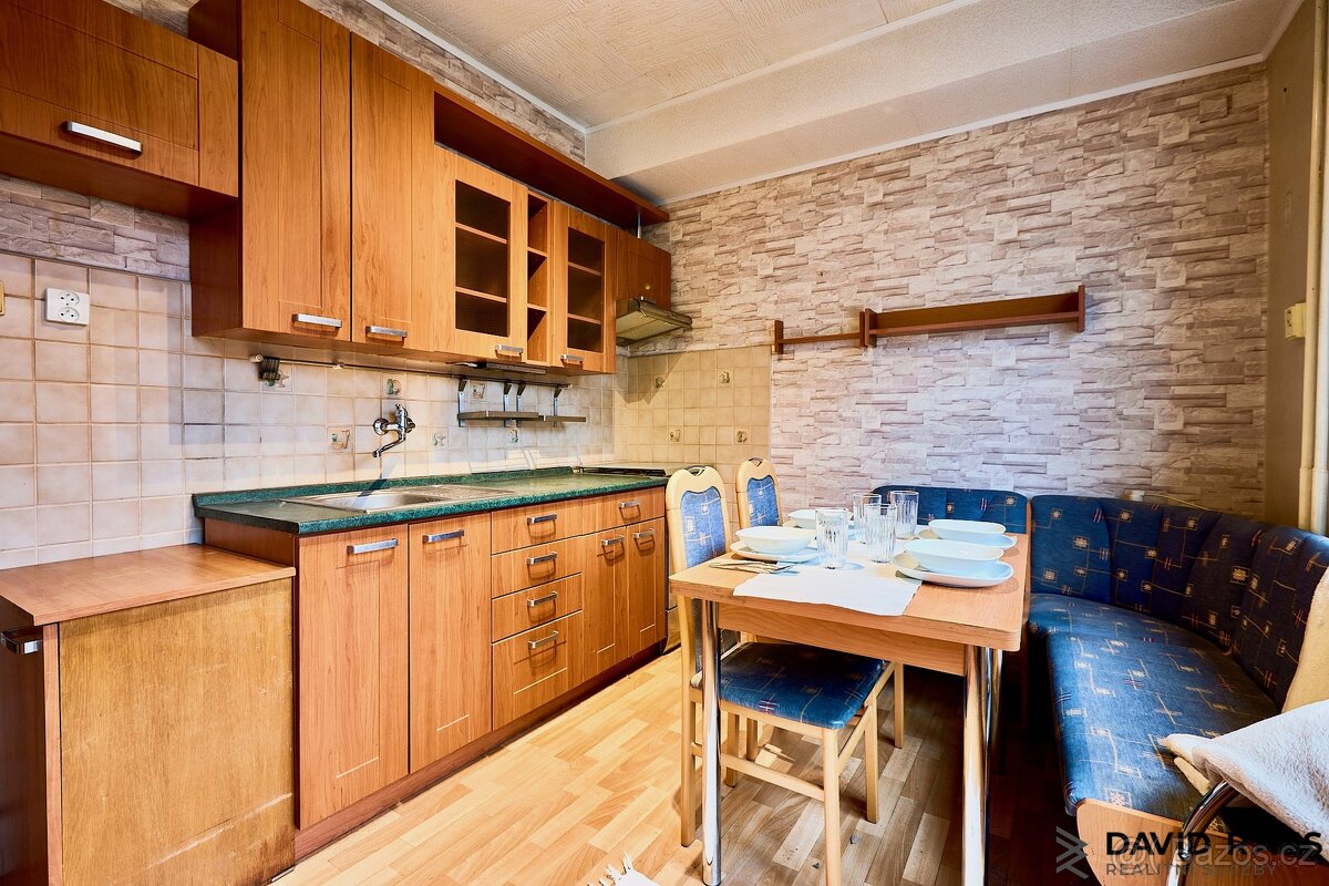 Prodej bytu 2+1 s balkonem (62 m²) - Palackého třída 198/72, - 12