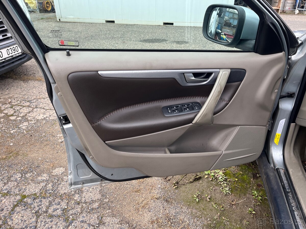 Volvo XC70 AWD 2.4 D5 - náhradní díly - 12