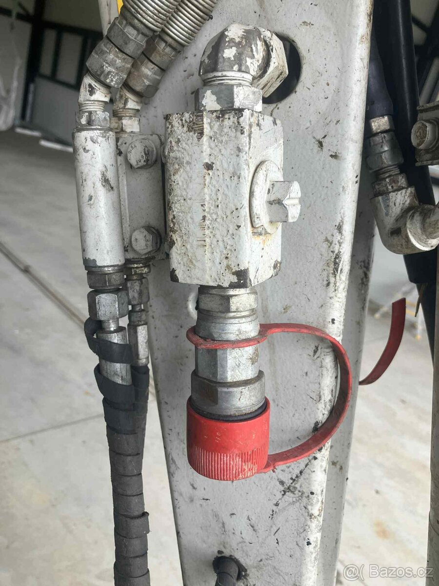 Takeuchi TB216 V4 najvyššia výbava naklapacia hlavica - 12